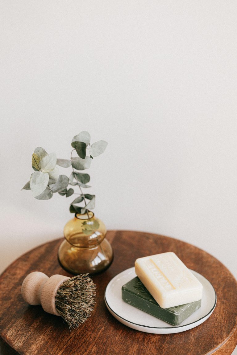 pexels-karola-g-4210340